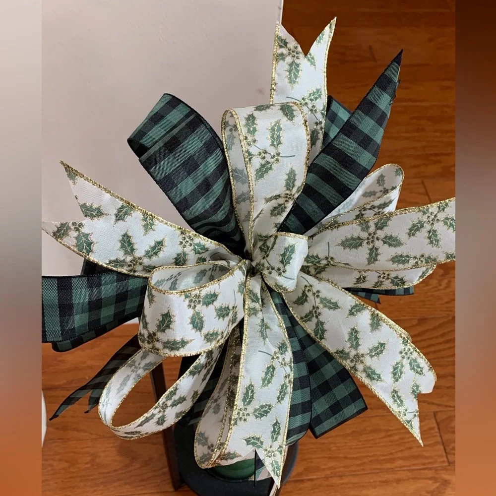 Christmas Wreath Bow, Farmhouse Christmas Bow, Green and Gold Christmas Bow, - Picture 5 of 5